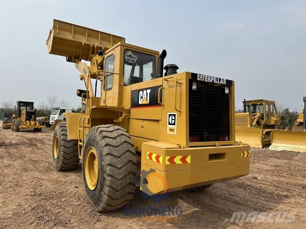 CAT 966C Rataslaadurid