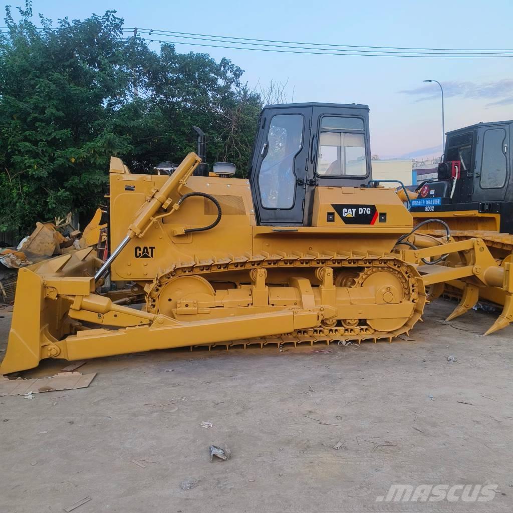 CAT D 7 G Buldooserid
