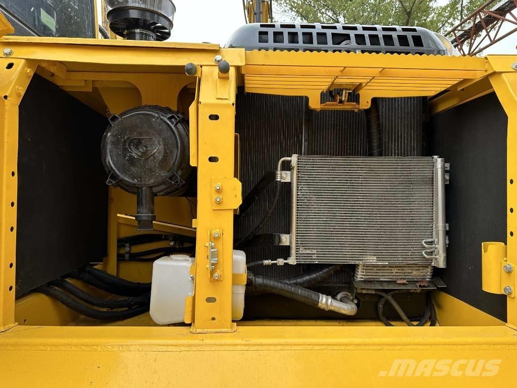 Komatsu PC 200-8 Roomikekskavaatorid