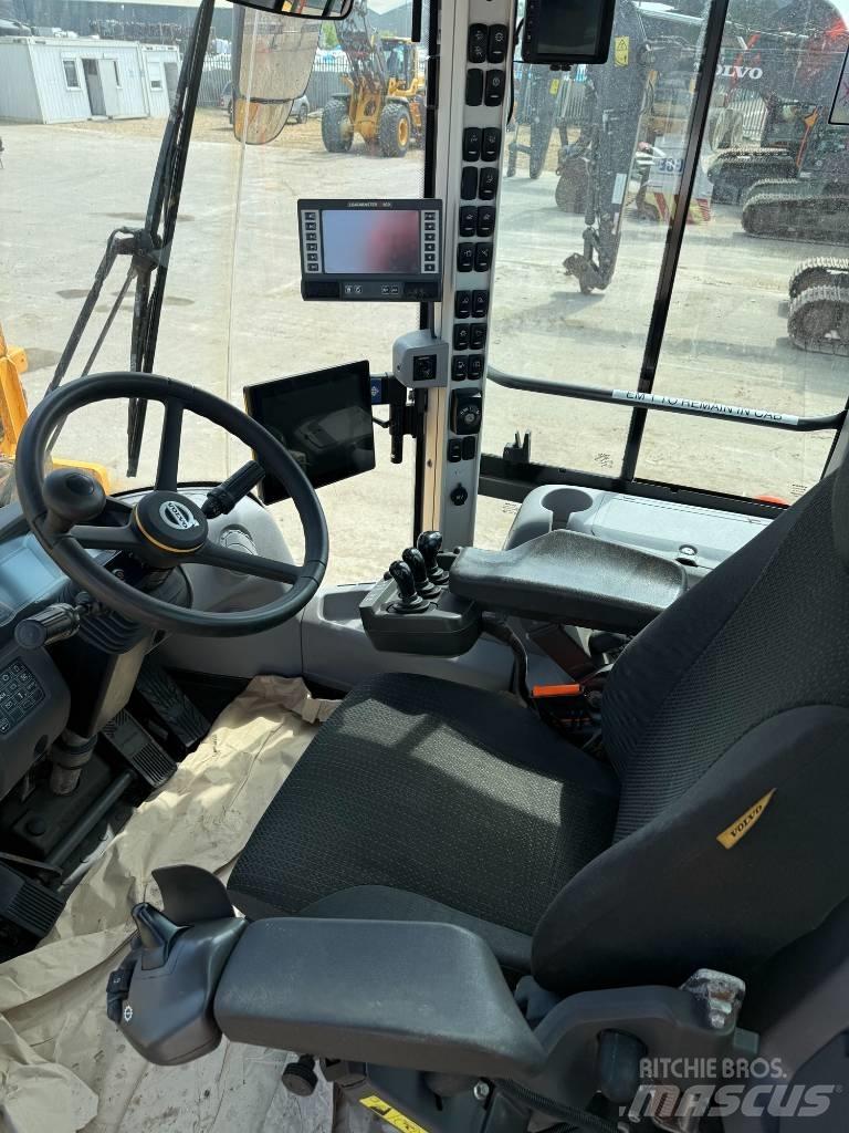 Volvo L 220 H Rataslaadurid