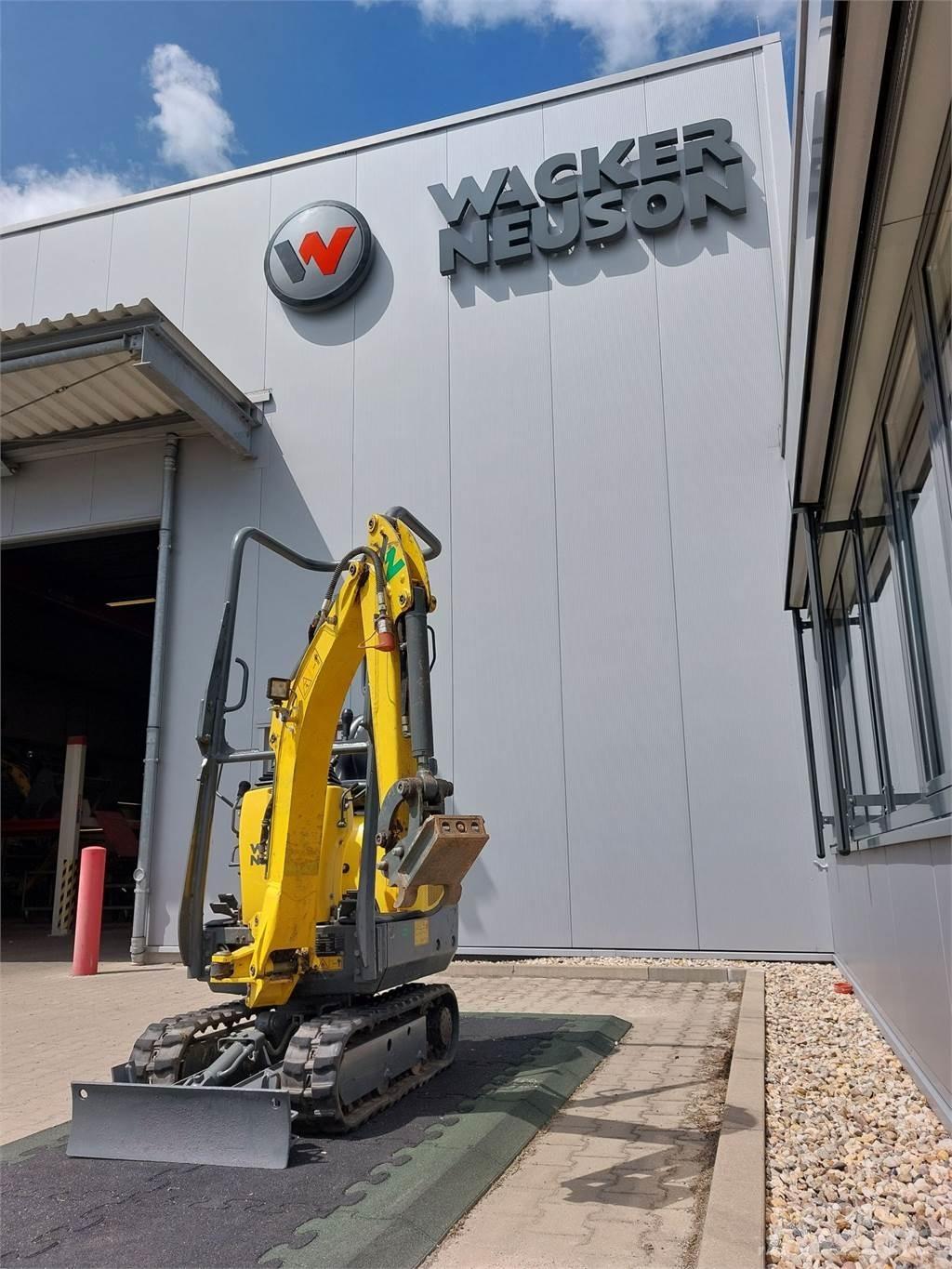 Wacker Neuson 803 Roomikekskavaatorid