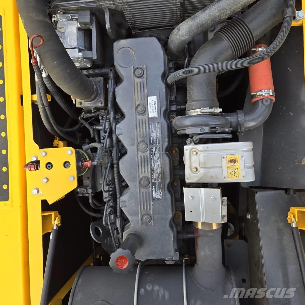 Komatsu PC 200-8 Roomikekskavaatorid