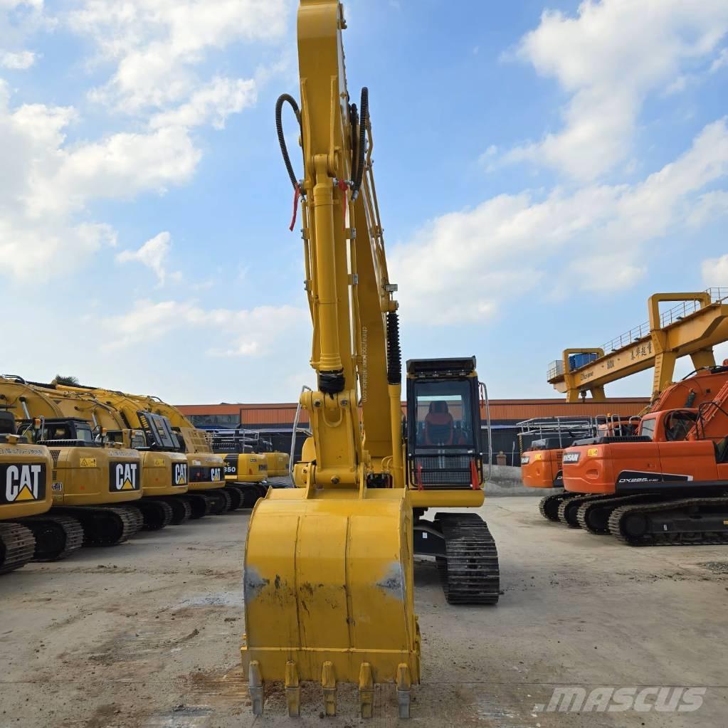 Komatsu PC 200-8 Roomikekskavaatorid