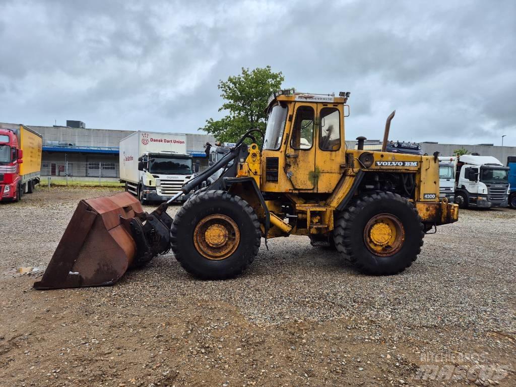 Volvo BM 4300 Rataslaadurid