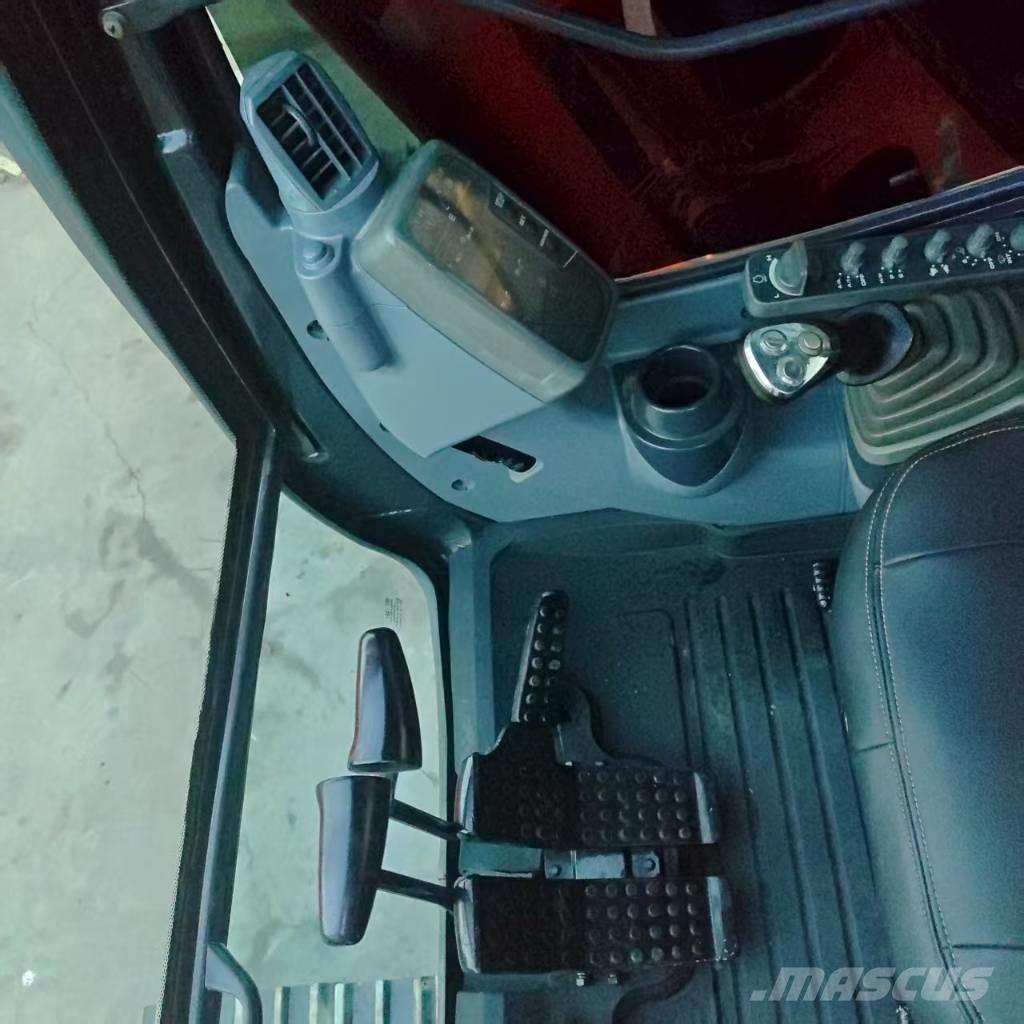 Hitachi ZX 120 Roomikekskavaatorid