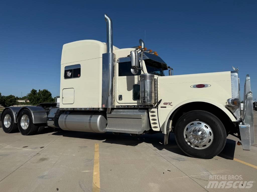 Peterbilt 389 Sadulveokid