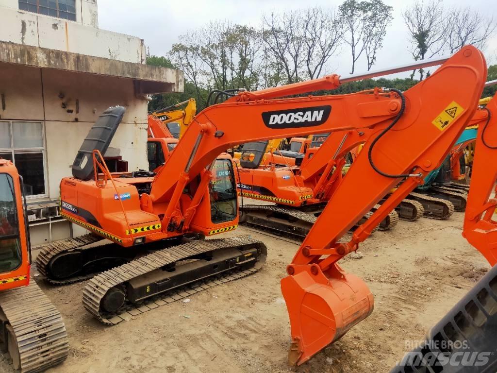 Doosan DH 225 LC-7 Roomikekskavaatorid