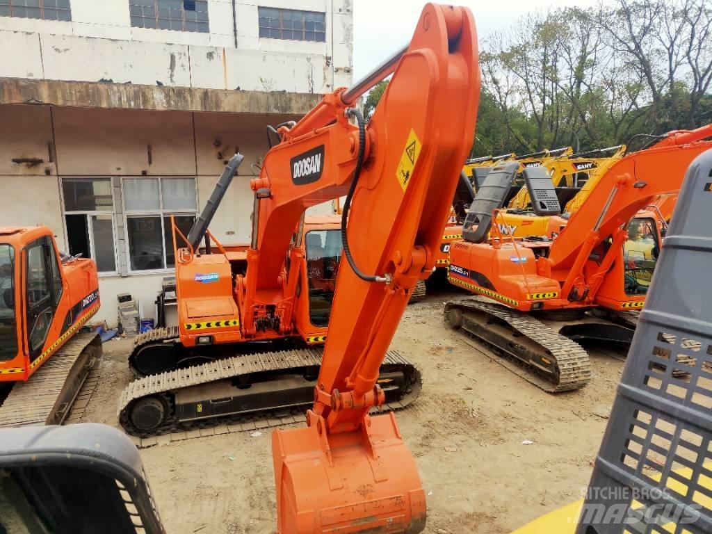Doosan DH 225 LC-7 Roomikekskavaatorid