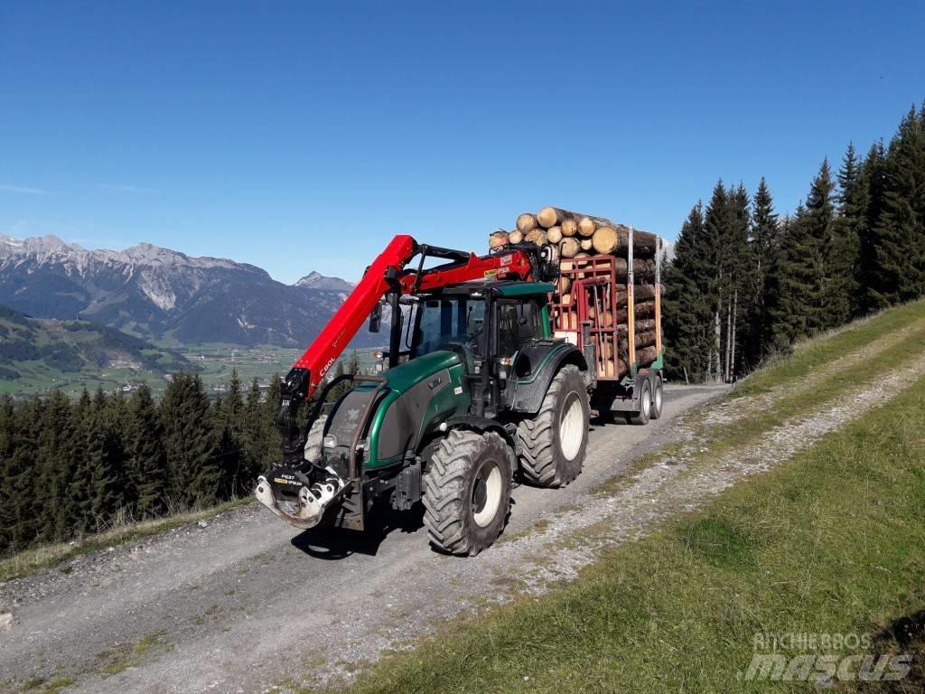 Valtra T 151 E HT Metsatööks kohandatud traktorid