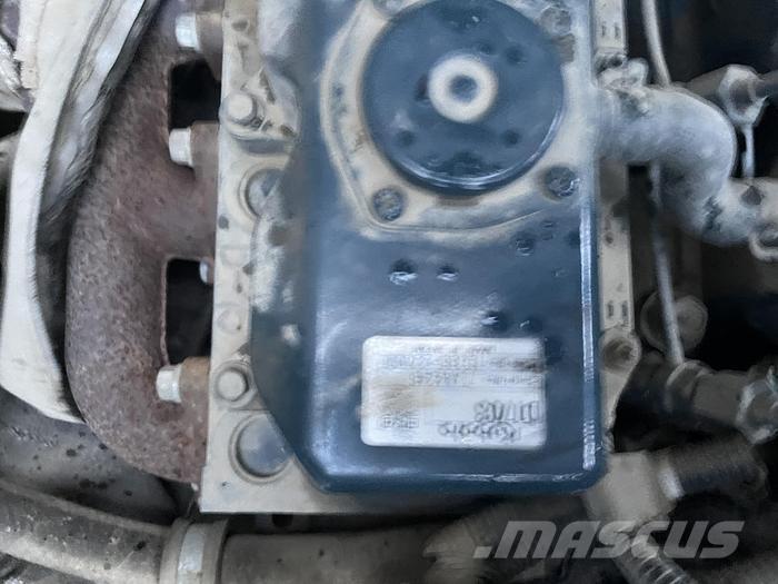 JCB 3STH Väikekallurid