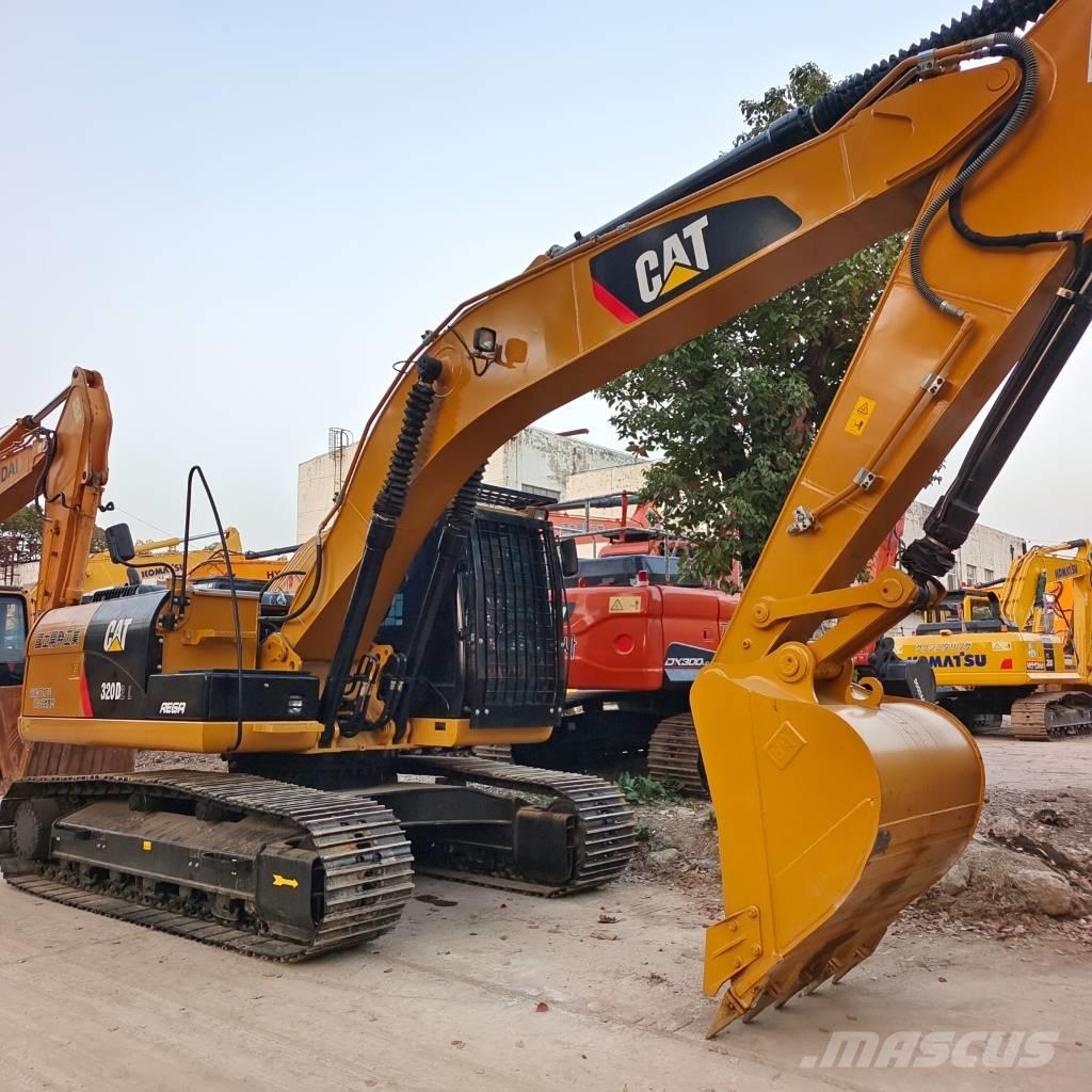 CAT 320 D Roomikekskavaatorid