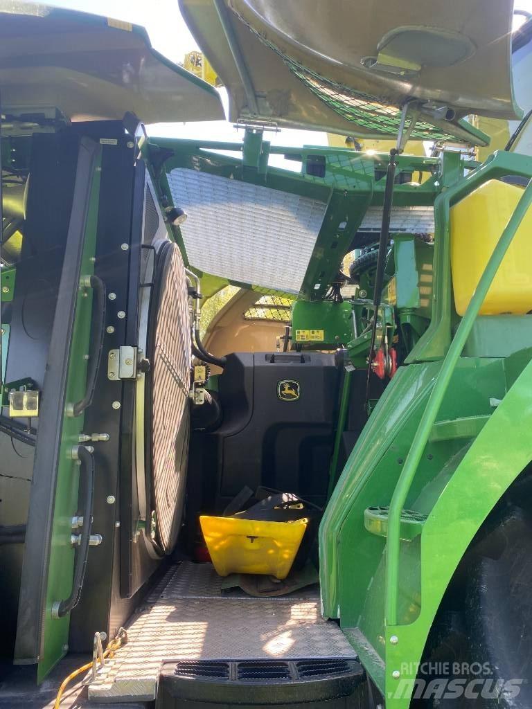 John Deere 8400 i Silokombainid