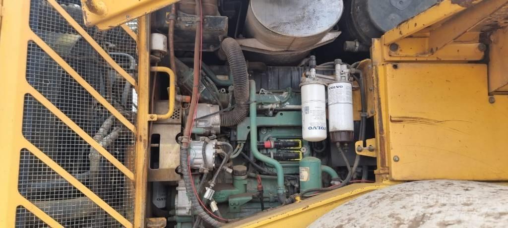 Volvo L 220 E Rataslaadurid