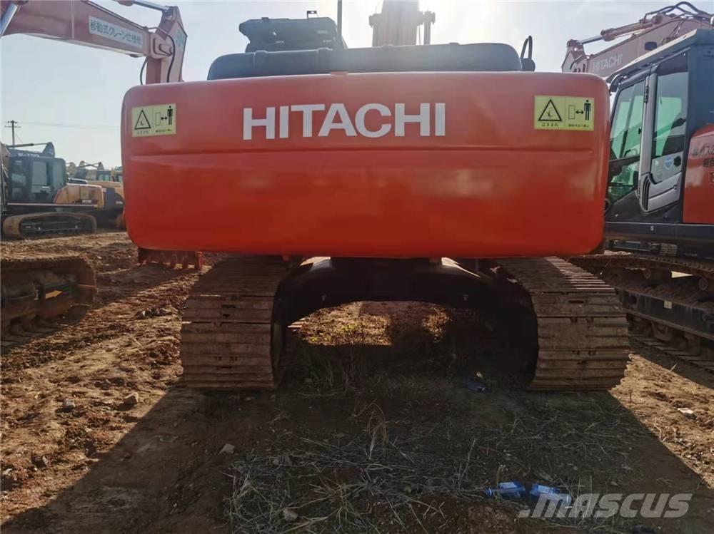 Hitachi ZX210 Roomikekskavaatorid