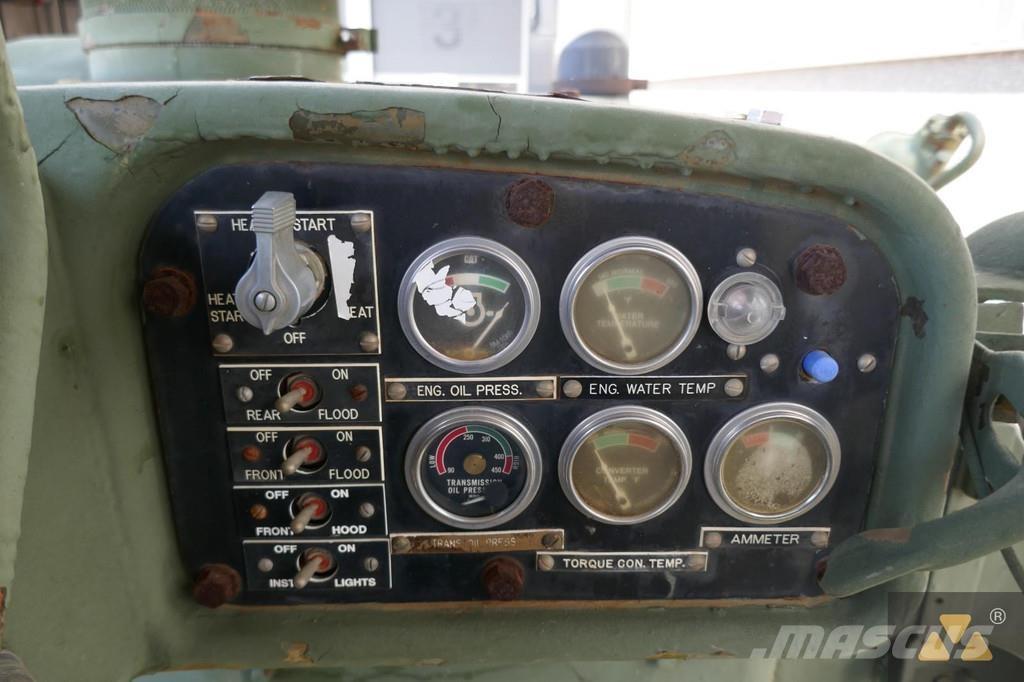 CAT D7F Ex-army Buldooserid