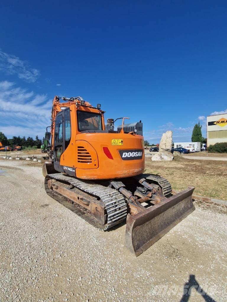 Doosan DX 140 LCR Roomikekskavaatorid