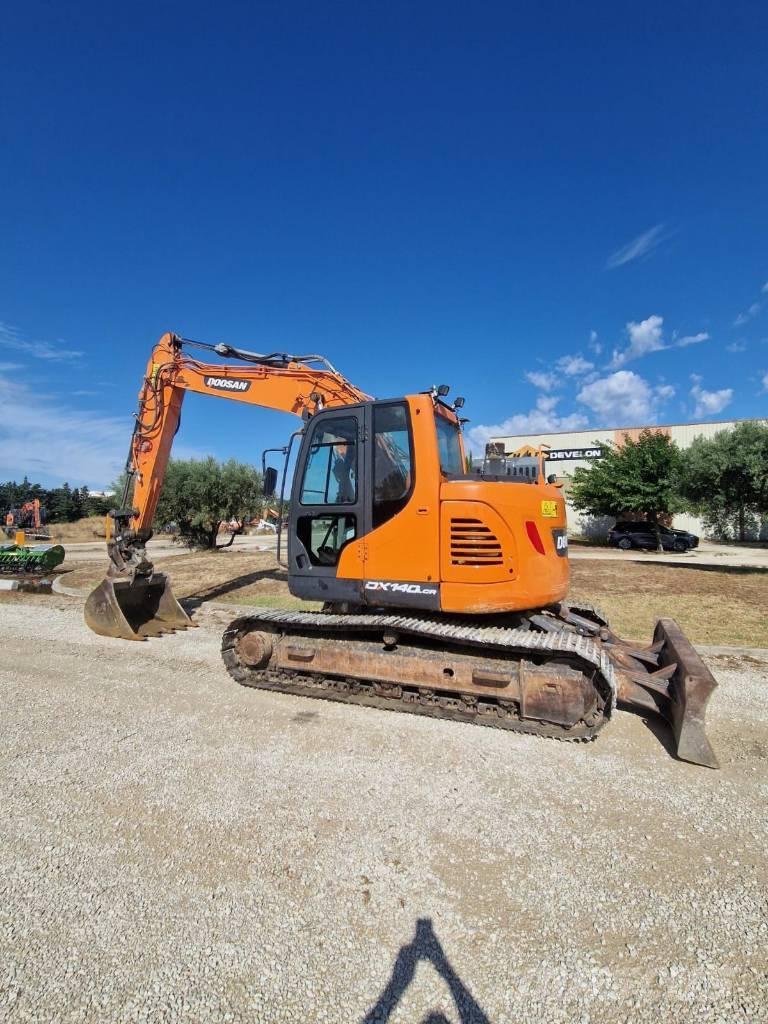 Doosan DX 140 LCR Roomikekskavaatorid