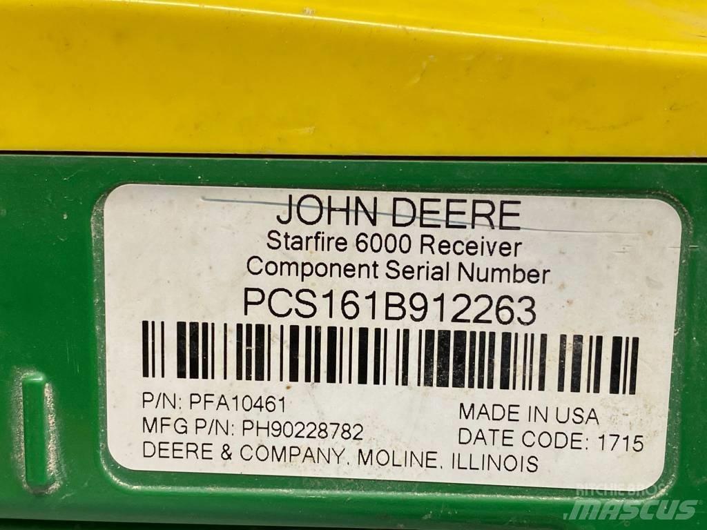 John Deere 6215 R Traktorid