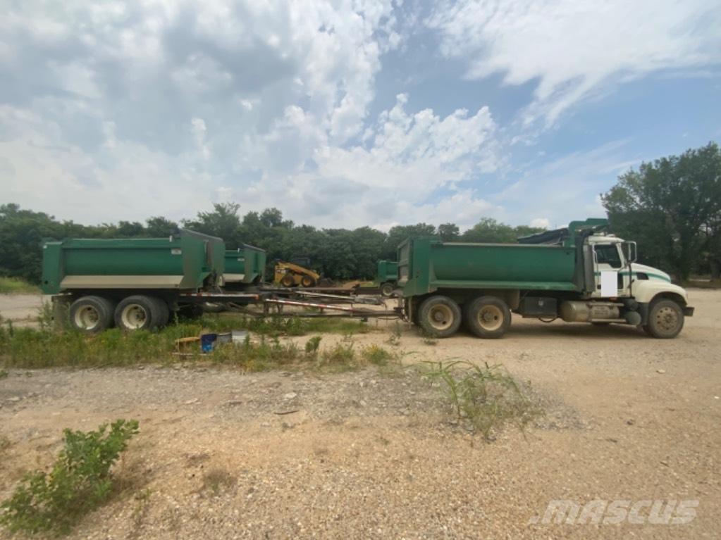 Mack Granite CV 713 Kallurid