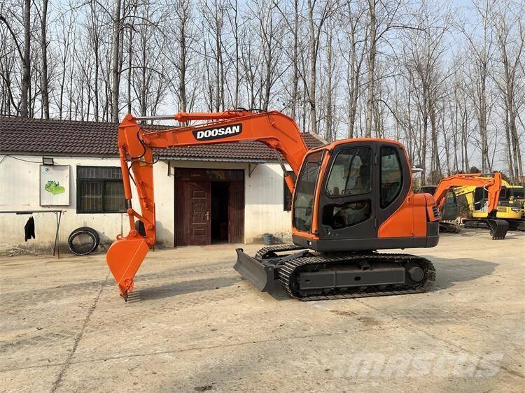 Doosan DX75 Roomikekskavaatorid
