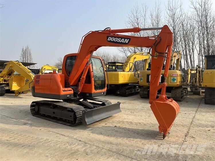 Doosan DX75 Roomikekskavaatorid