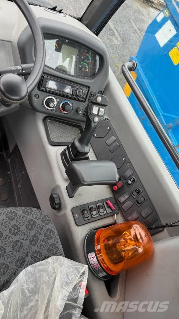 New Holland W70C Rataslaadurid