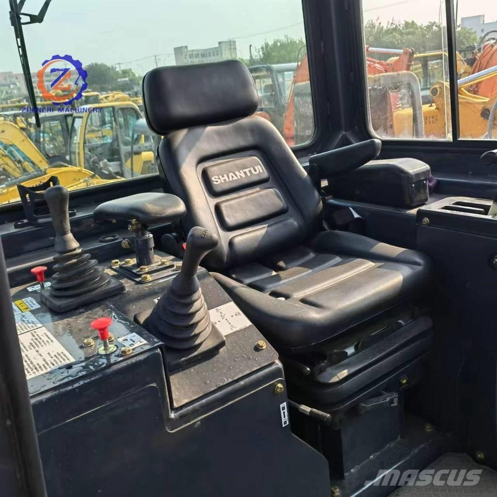 Shantui SD 22 Buldooserid