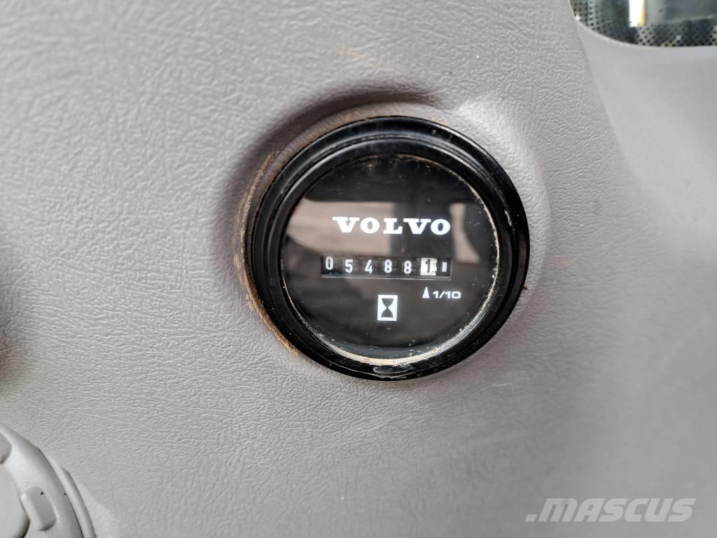 Volvo EC 140 EL Roomikekskavaatorid