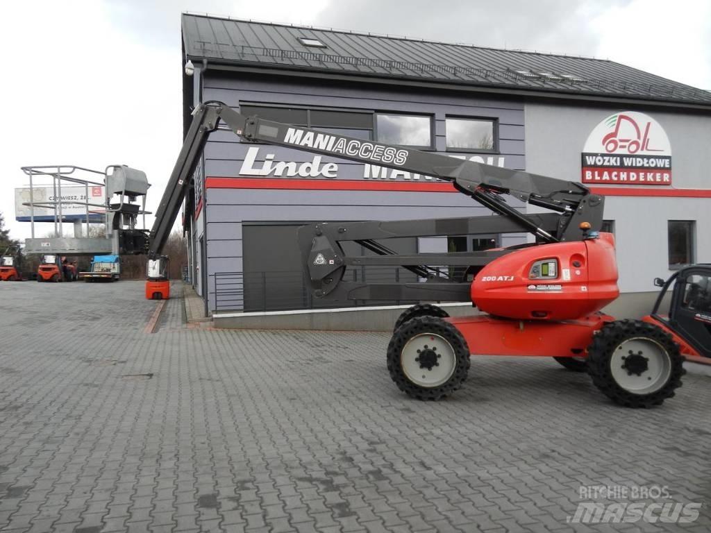 Manitou 200 ATJ Iseliikuvad poomtõstukid