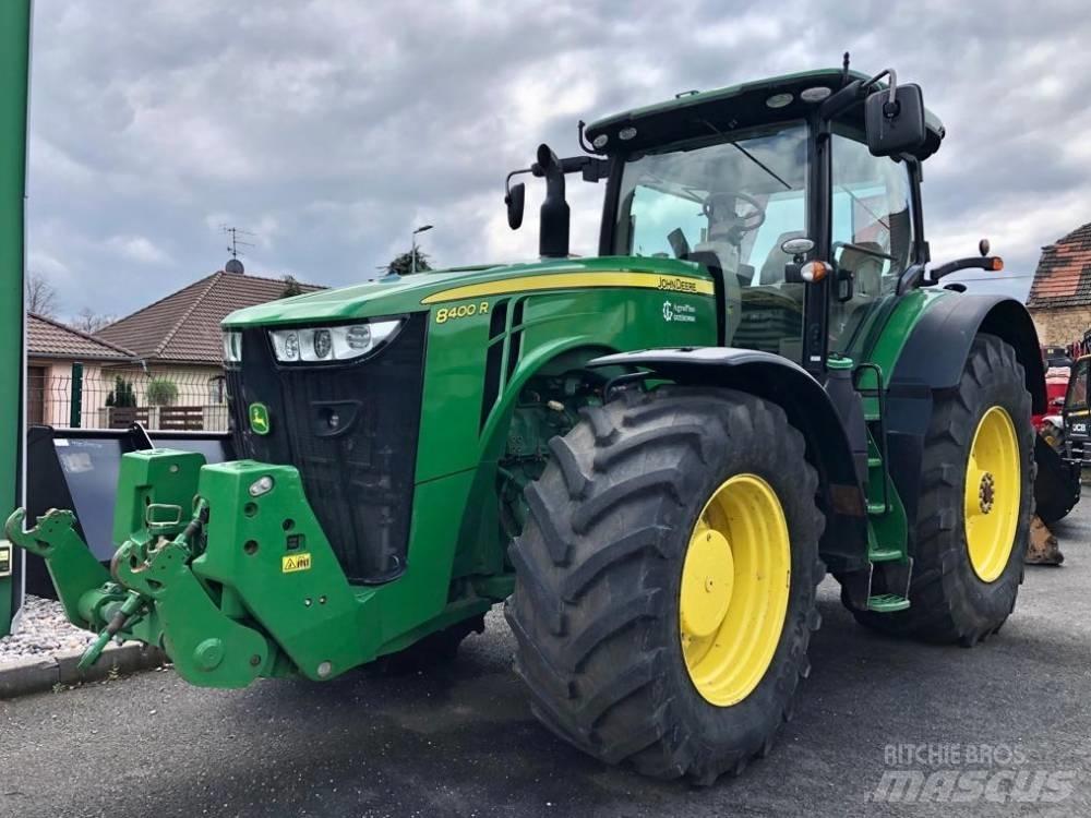 John Deere 8400 R Traktorid