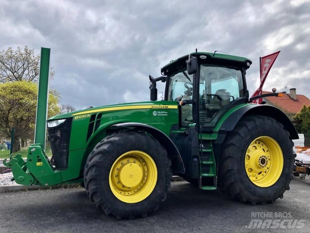 John Deere 8400 R Traktorid