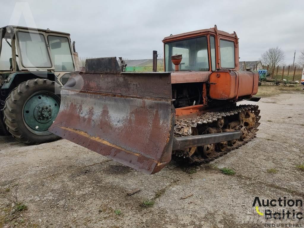  Onbekend DT-75 Buldooserid