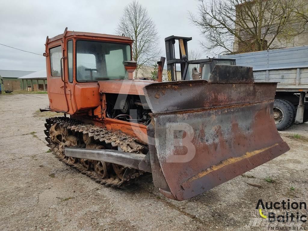  Onbekend DT-75 Buldooserid