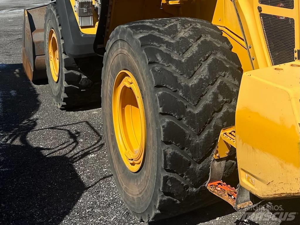 Volvo L 260 H Rataslaadurid