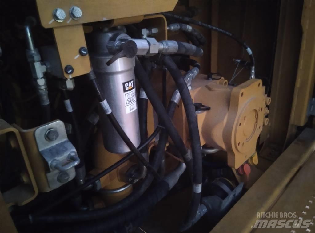 CAT 395 (Saudi Arabia) Roomikekskavaatorid