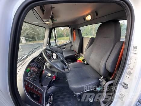 Freightliner M2 Sadulveokid