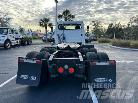 Freightliner M2 Sadulveokid