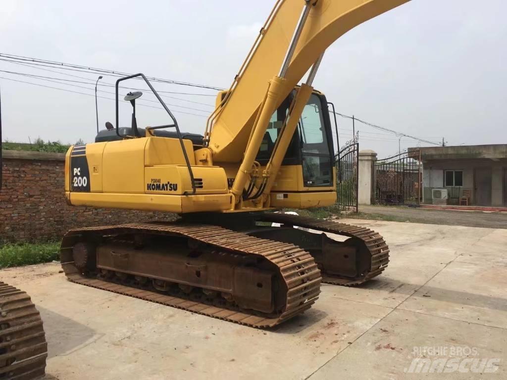 Komatsu pc200-8 Roomikekskavaatorid