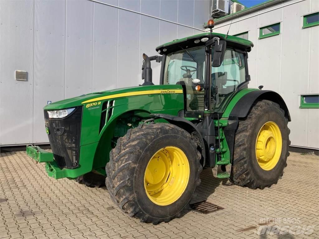 John Deere 8370R Traktorid
