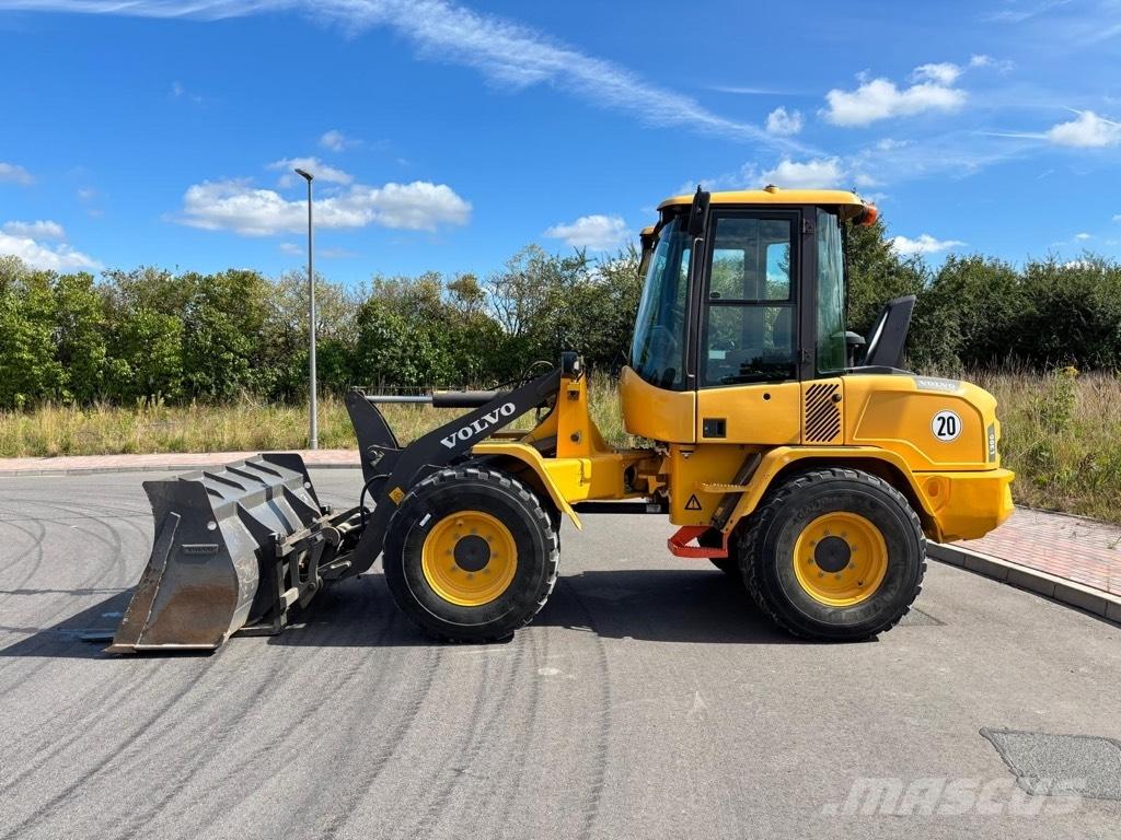Volvo L 30 G Rataslaadurid