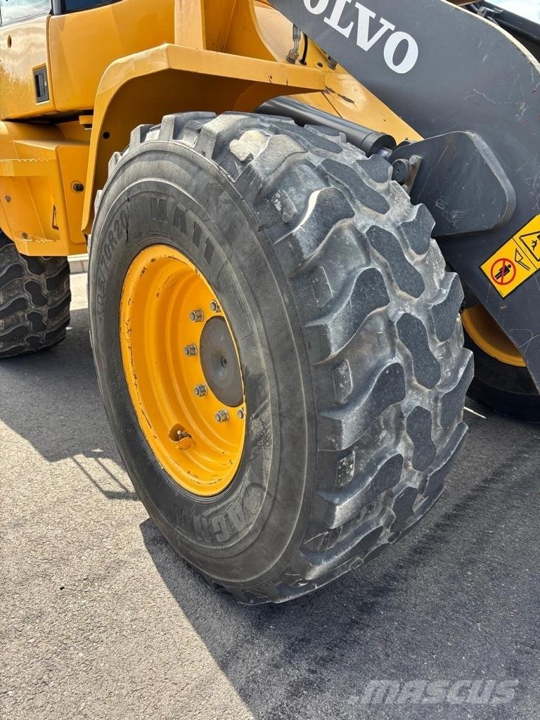 Volvo L 30 G Rataslaadurid