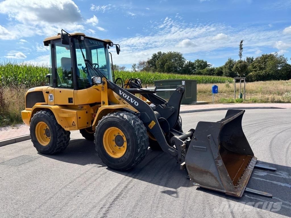 Volvo L 30 G Rataslaadurid
