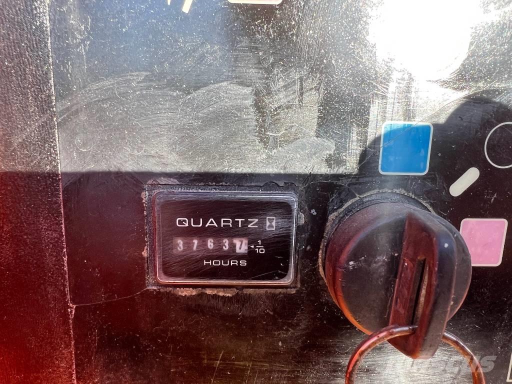 JLG 460 SJ Iseliikuvad poomtõstukid