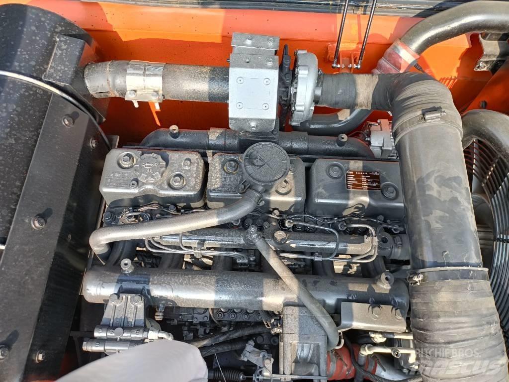 Doosan DX300-9 Roomikekskavaatorid