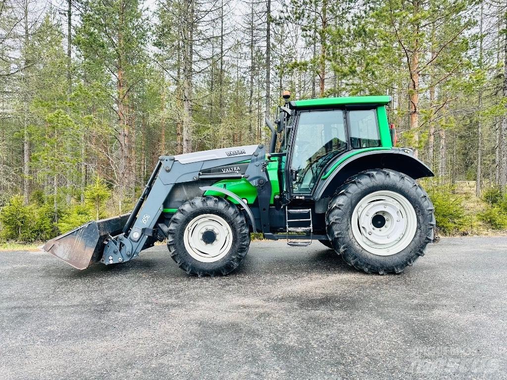 Valtra T 131 Traktorid