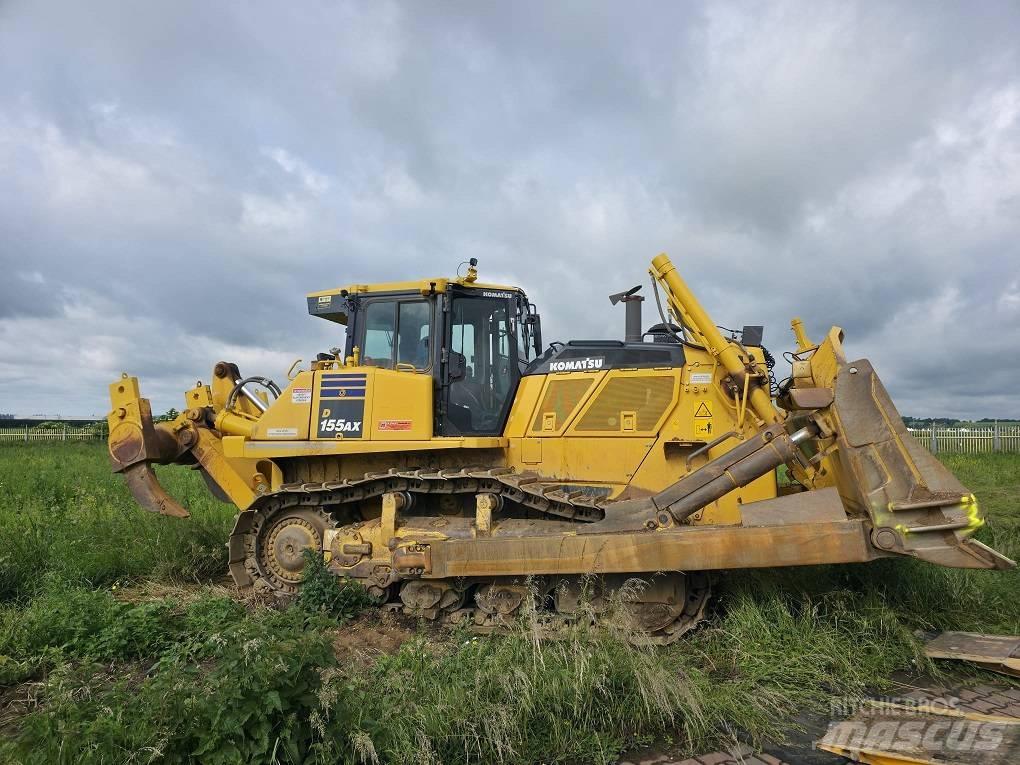 Komatsu D155AX-8 Buldooserid