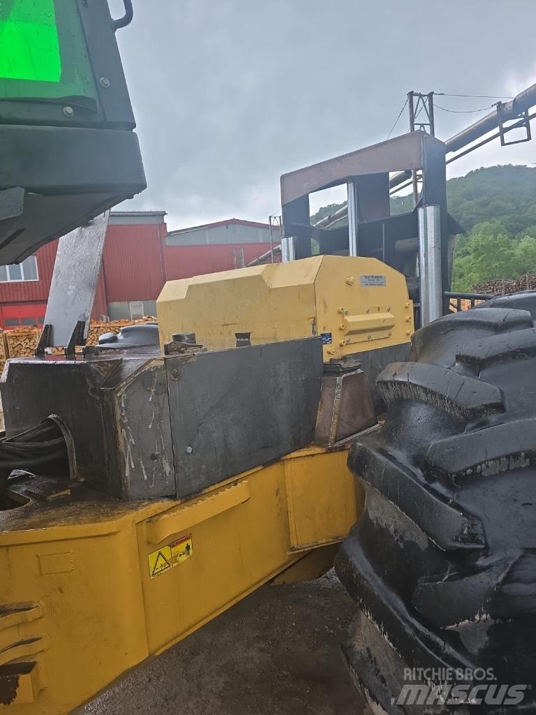 CAT 525 C Väljaveotraktorid