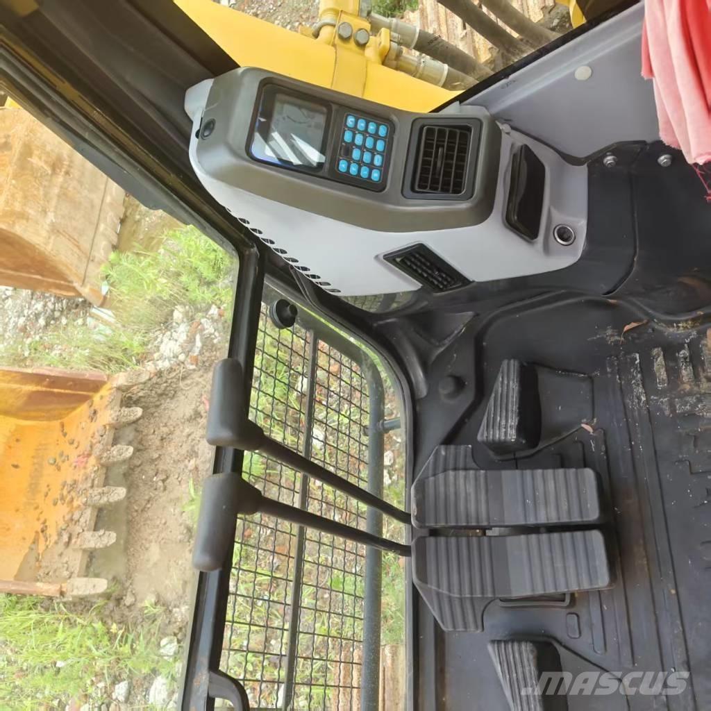 Komatsu PC 350-7 Roomikekskavaatorid