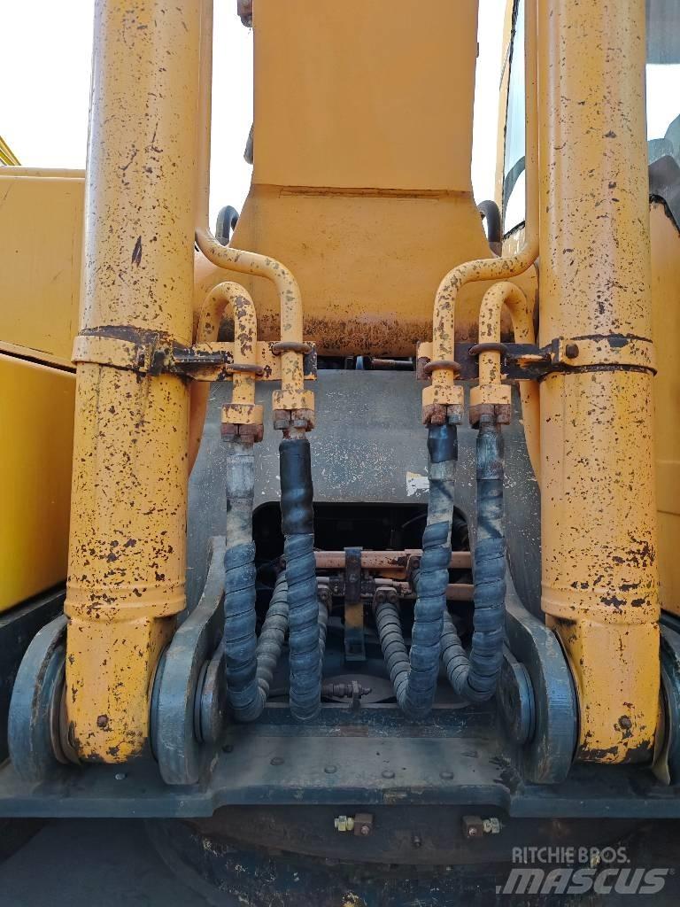 Hyundai R 220LC-9S Roomikekskavaatorid