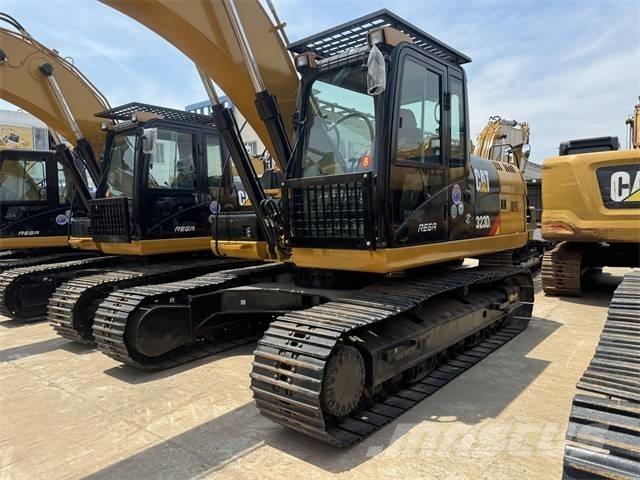 CAT 323 D L Roomikekskavaatorid
